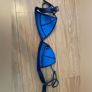Blue traingl top. Size XS